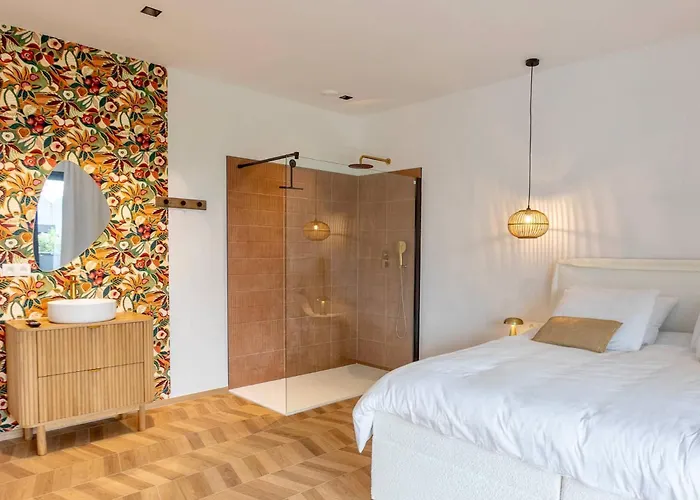 Nomad Village Holiday home *